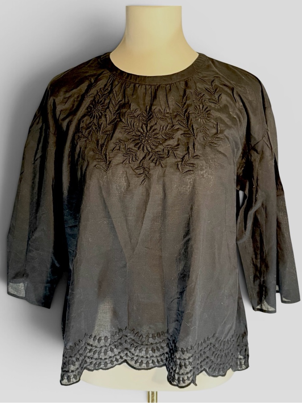 Uniqlo Embroidered Black Top XS 100% Cotton 60s Boho & Kinda French!